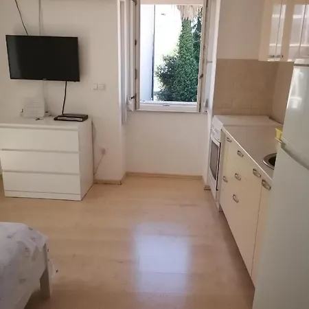 Modern In A Superb Location דירה ספליט