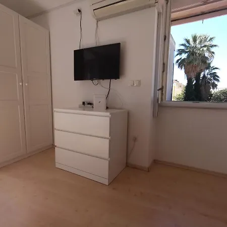 Modern In A Superb Location Apartamento