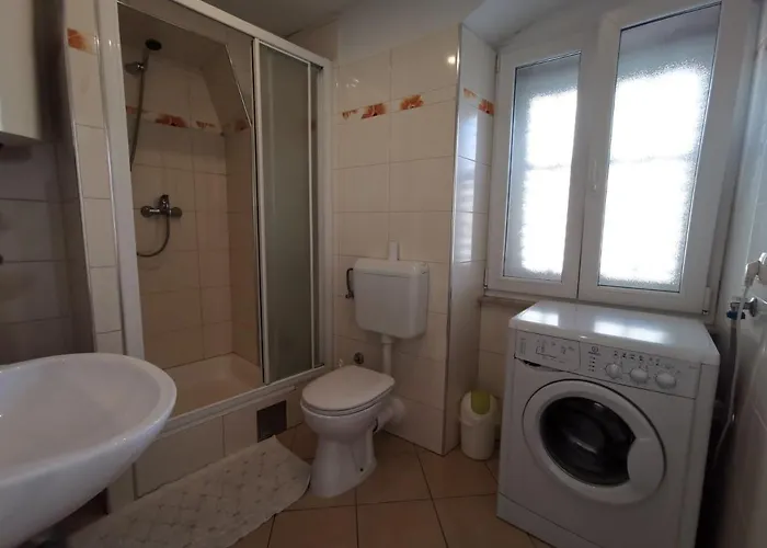 Modern In A Superb Location Апартаменты *