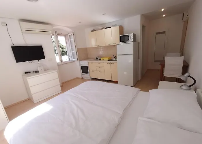 Апартаменты Modern In A Superb Location *