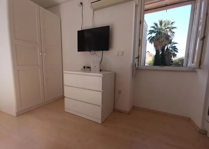 Modern In A Superb Location Апартаменты